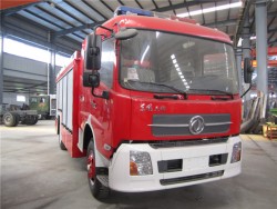 Camión de la lucha contra el fuego de Dongfeng 5000L