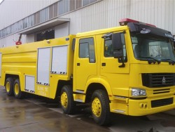 Camión de la regadera del fuego de Dongfeng Duolika 4000L