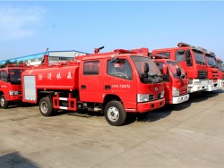 China camión del agua de la lucha contra el fuego de 5 toneladas