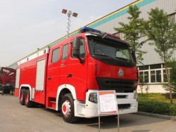 China camión de la lucha contra el agua de 8 toneladas y el fuego de la espuma de 4 toneladas