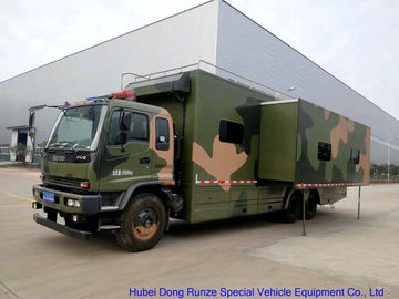China Camión móvil del taller del camuflaje, caravana al aire libre de Isuzu FVZ con la cama del sueño proveedor