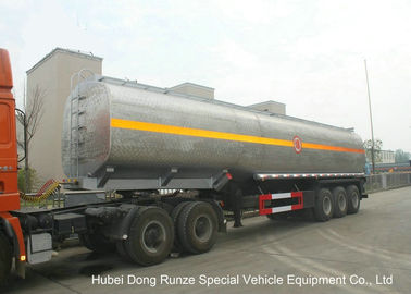 China Remolque líquido del petrolero del álcali con el tanque pulido del acero inoxidable para el hidróxido de sodio proveedor
