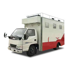 China Móvil modificado para requisitos particulares de JMC que cocina los camiones, camión de la comida de la calle para el postre/los cafés/Boissons proveedor