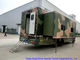 Camión móvil del taller del camuflaje, caravana al aire libre de Isuzu FVZ con la cama del sueño proveedor