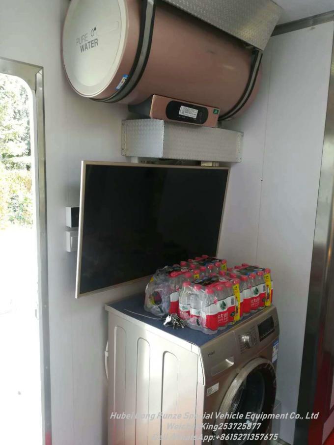 Camión que acampa móvil al aire libre de ISUZU con la sala de estar