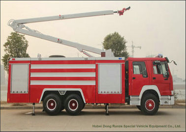 China Alto coche de bomberos de la oferta del jet de Sinotruck Howo 6x4 con el tanque de agua 5500 L el 18m que echa en chorro proveedor