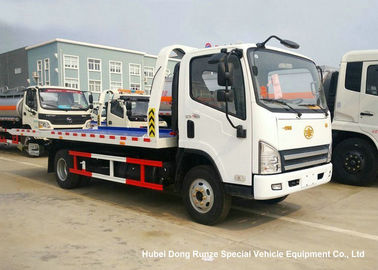 China FAW grúa de camión de auxilio del camino de 3 toneladas/camión de la recuperación del transportador con el EURO 5 de la grúa proveedor